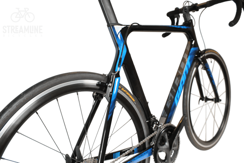 Giant Propel Advanced 2 - Carbon Aero Road Bike - Grade: Good Bike Pre-Owned 