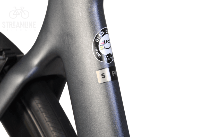Giant Propel Advanced Pro 1 - Carbon Road Bike - Grade: Excellent Bike Pre-Owned 
