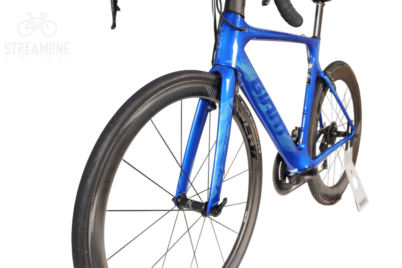 Giant Propel Advanced Pro 2 - Carbon Road Bike - Grade: Excellent Bike Pre-Owned 