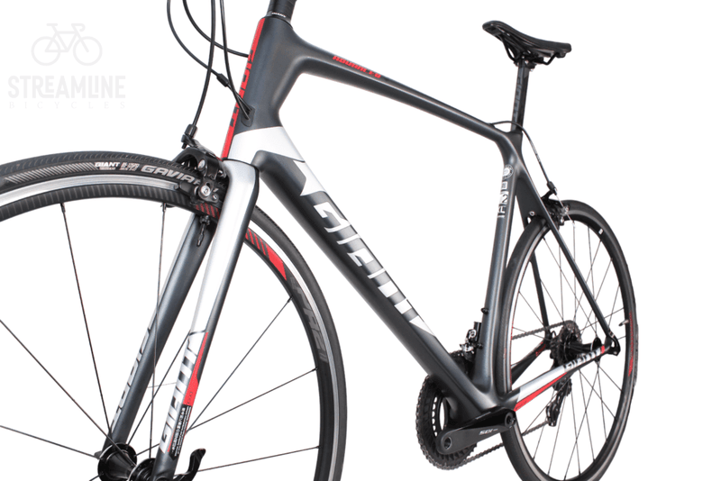 Giant TCR Advanced 2 2019 - Carbon Road Bike - Grade: Excellent Bike Pre-Owned 