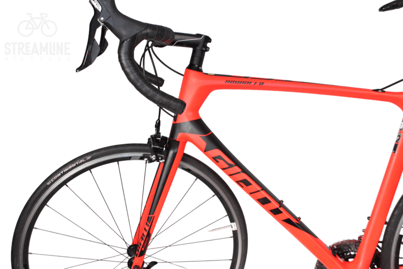 Giant TCR Advanced 2 - Carbon Road Bike - Grade: Excellent Bike Pre-Owned 