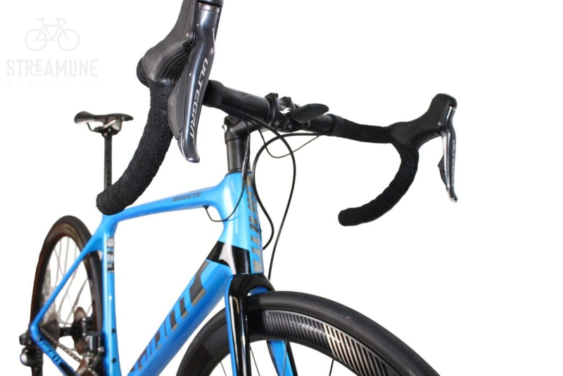 Giant TCR Advanced Pro 0 Di2 Disc 2019 - Carbon Road Bike - Grade: Excellent Bike Pre-Owned 