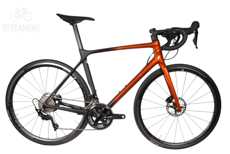 Giant TCR Advanced Pro 0 Disc 2022 - Carbon Road Bike - Grade: Excellent Bike Pre-Owned 