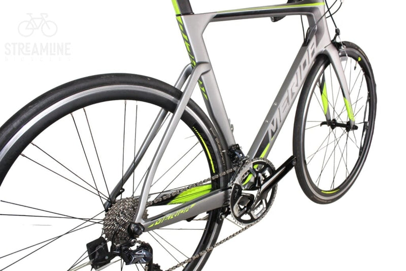 Merida carbon cheap road bike