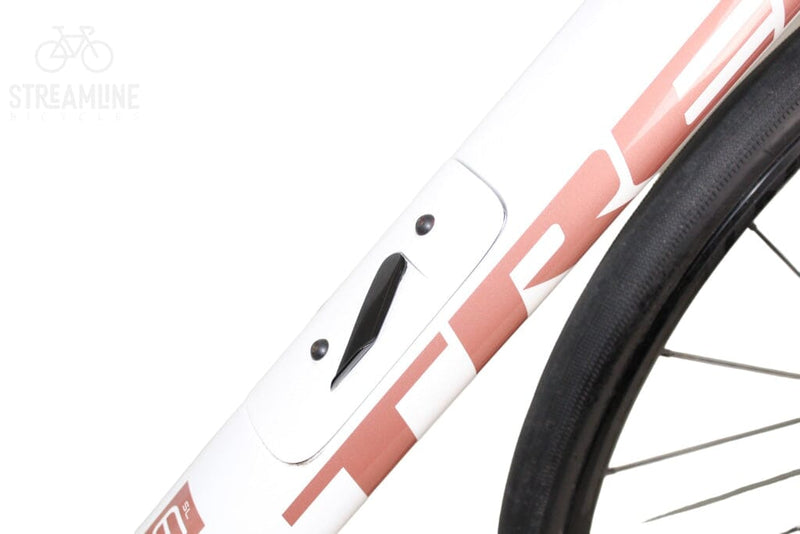 Trek Domane SL 6 Disc 2021 Crystal White Ltd Edition - Carbon Road Bike - Grade: Excellent Bike Pre-Owned 