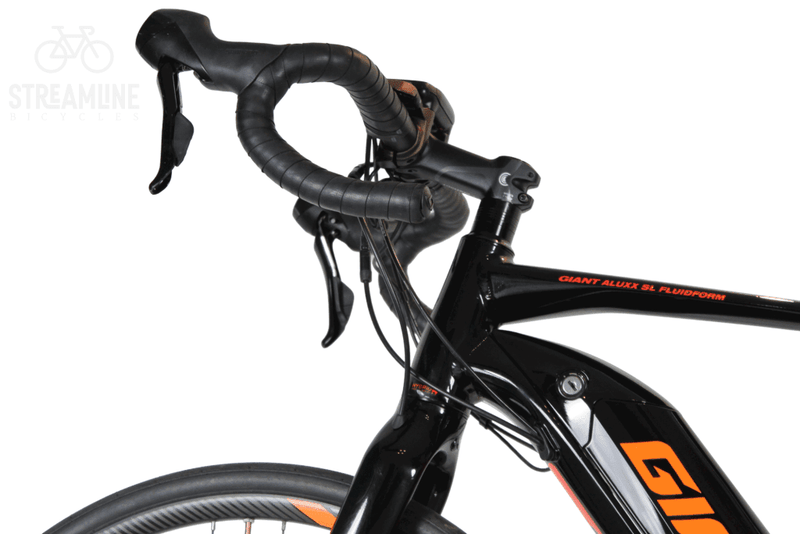 Giant E+2 Pro E Bike - Road Bike - Grade: Good Bike Pre-Owned 