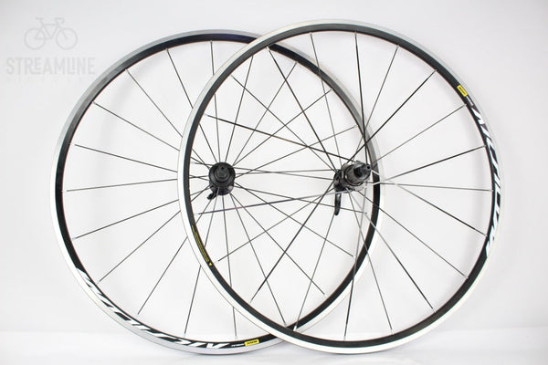 Mavic Aksium - Wheelset - Grade: New Bike Pre-Owned 