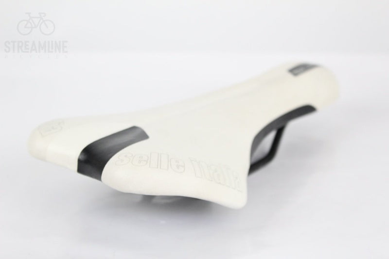 Selle Italia - Saddle - Grade: Excellent Bike Pre-Owned 